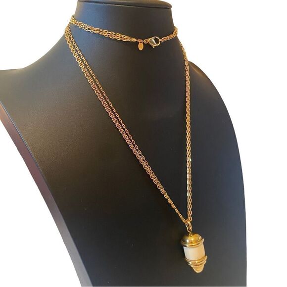 Vintage Monet Multi-Strand Yellow Gold Toned Pendant Necklace. - Picture 4 of 6